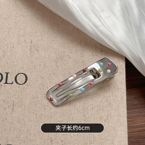 Hollow curved rectangular clip 6cm