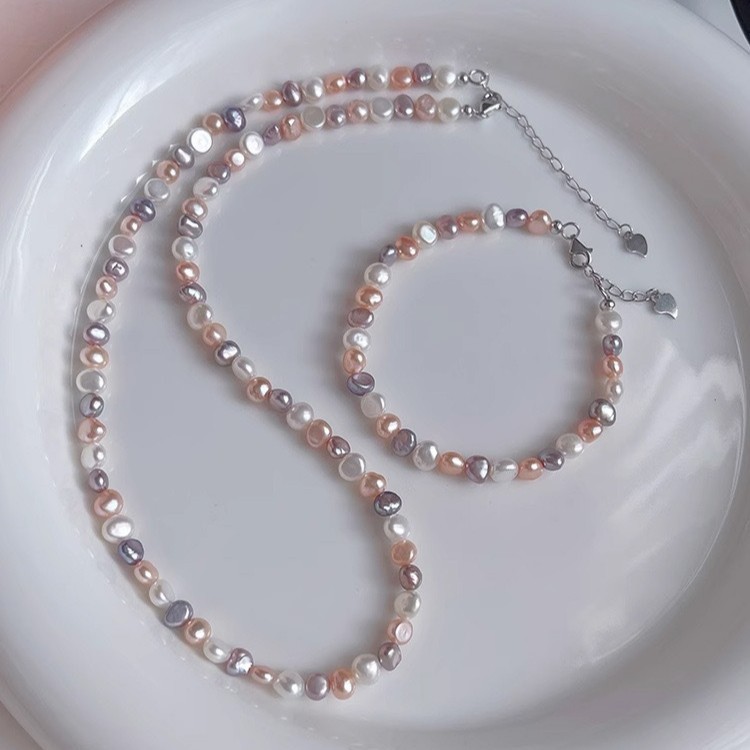 Baroque Irregular Freshwater Pearl Necklace for Women in Pink, White, and Purple with a Collarbone Chain, Stylish Dopamine Necklace