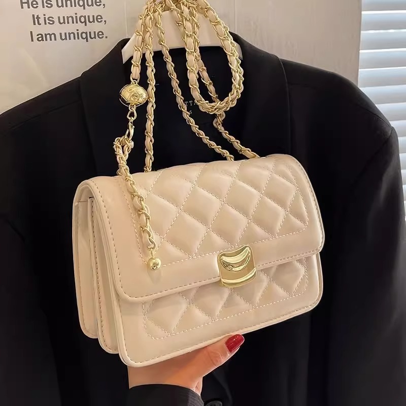 Borsa a tracolla trapuntata con catena per donna autunno_voghion.com