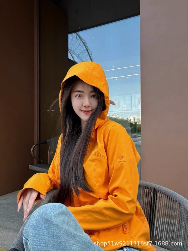 KLS凯楽石同款春秋女款防风外套防水加厚软壳衣连帽登山服|undefined