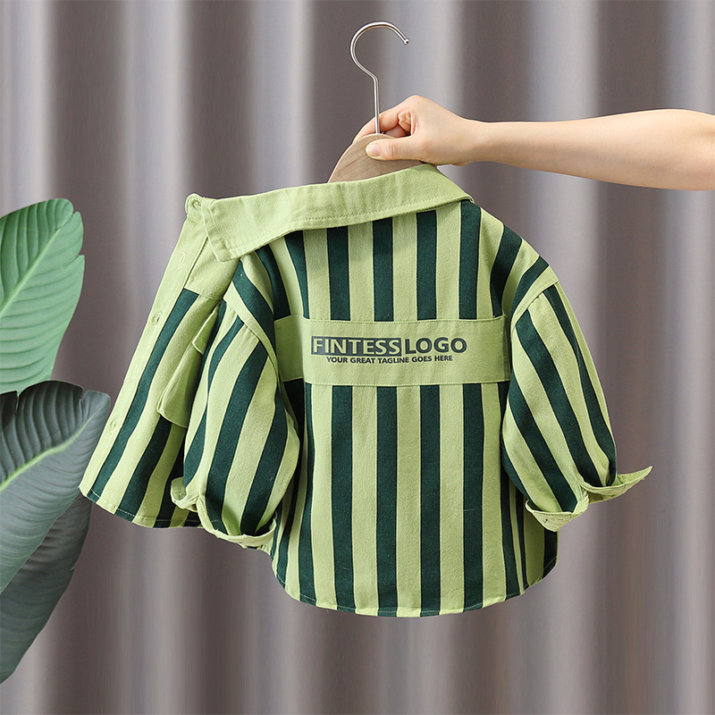 5904 Chaqueta de camisa para niños 2025 nuevo estilo cool guapo chico blusa de rayas de otoño para niños chaqueta de primavera y otoño marea
