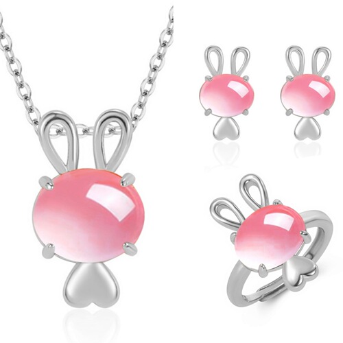 Elegant and cute rabbit pendant ring, earrings and jewelry set, natural imitation hibiscus rose quartz pendant chain