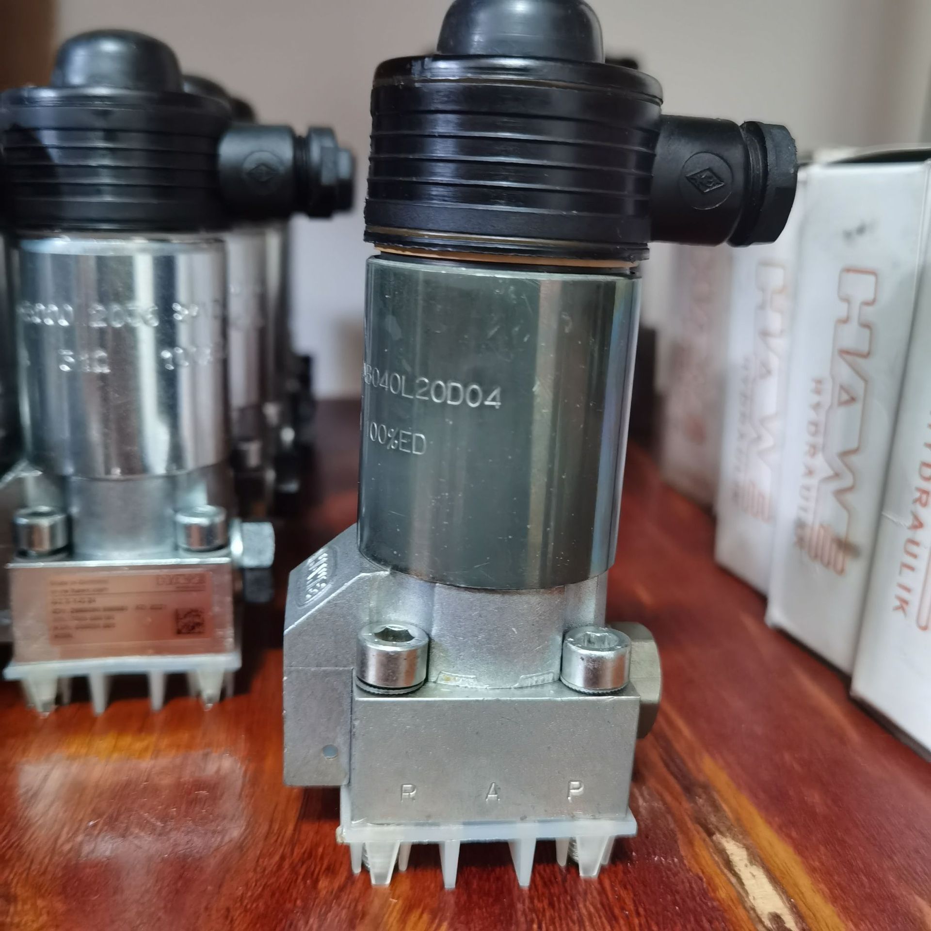 哈威电磁换向阀GR2-1-G24