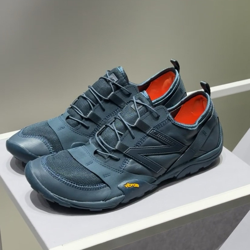 莆田 NB MT10O 裸足靴メッシュ通気性カジュアルスポーツシューズ三宅一生薄底カップル多用途トレンディな靴|undefined