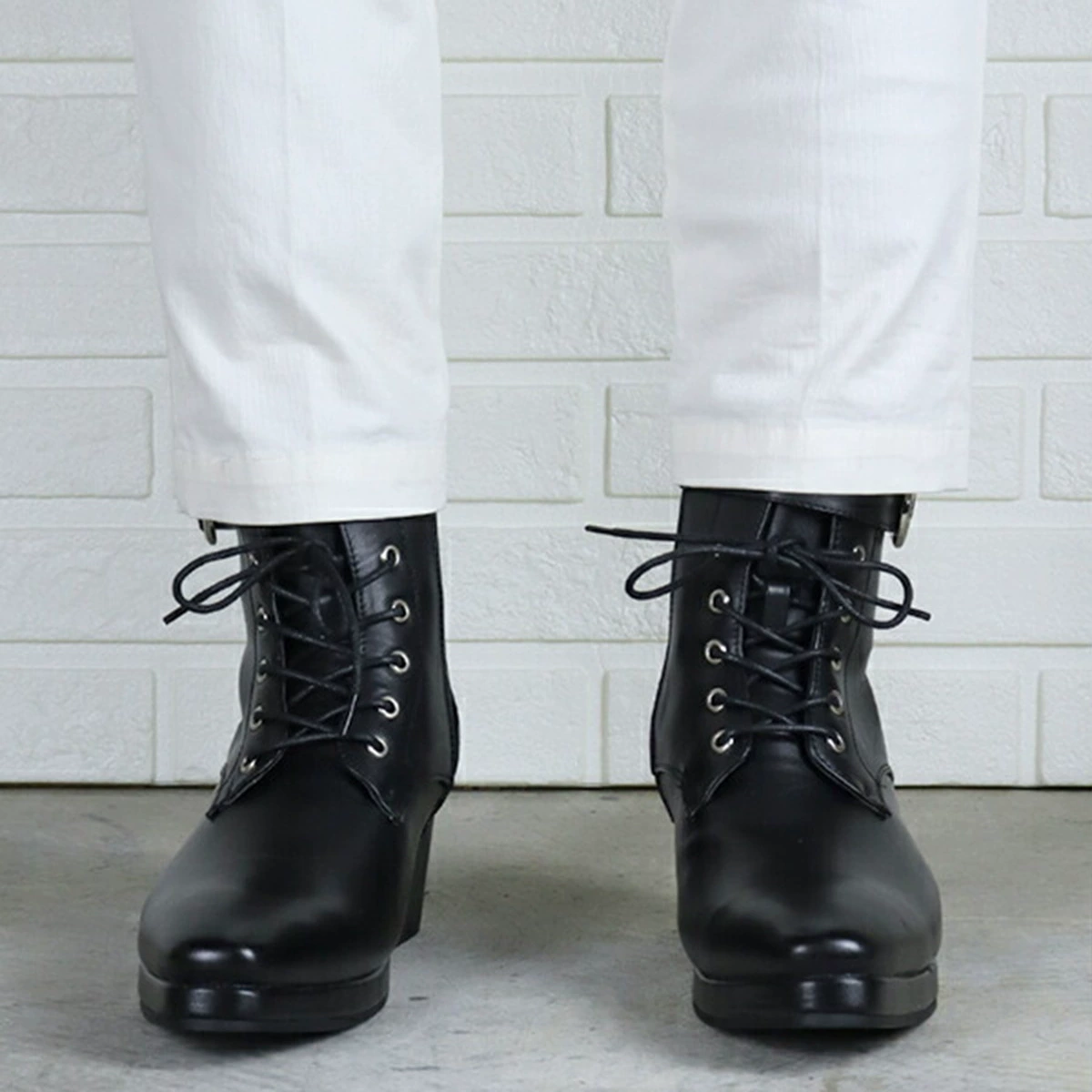 British style men's boots with round toe buckles and thick sole straps