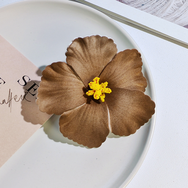 Light coffee (with hairpin)