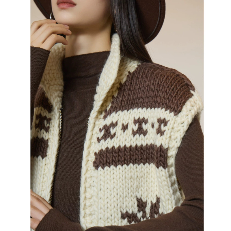 Vintage Barn Style Chunky Knit Vest for Women Christmas Fair Isle Jacquard Lapel Sleeveless Sweater Very Beautiful Spring 2026