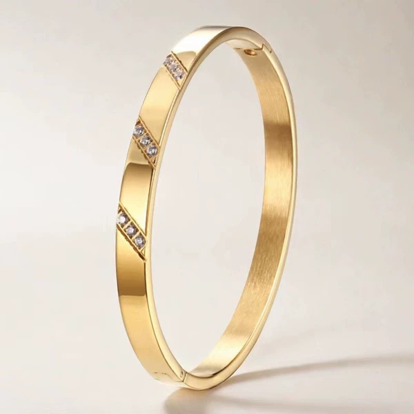 35-D-2 gold bracelet