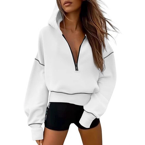 Sports long-sleeve with hood with zipper