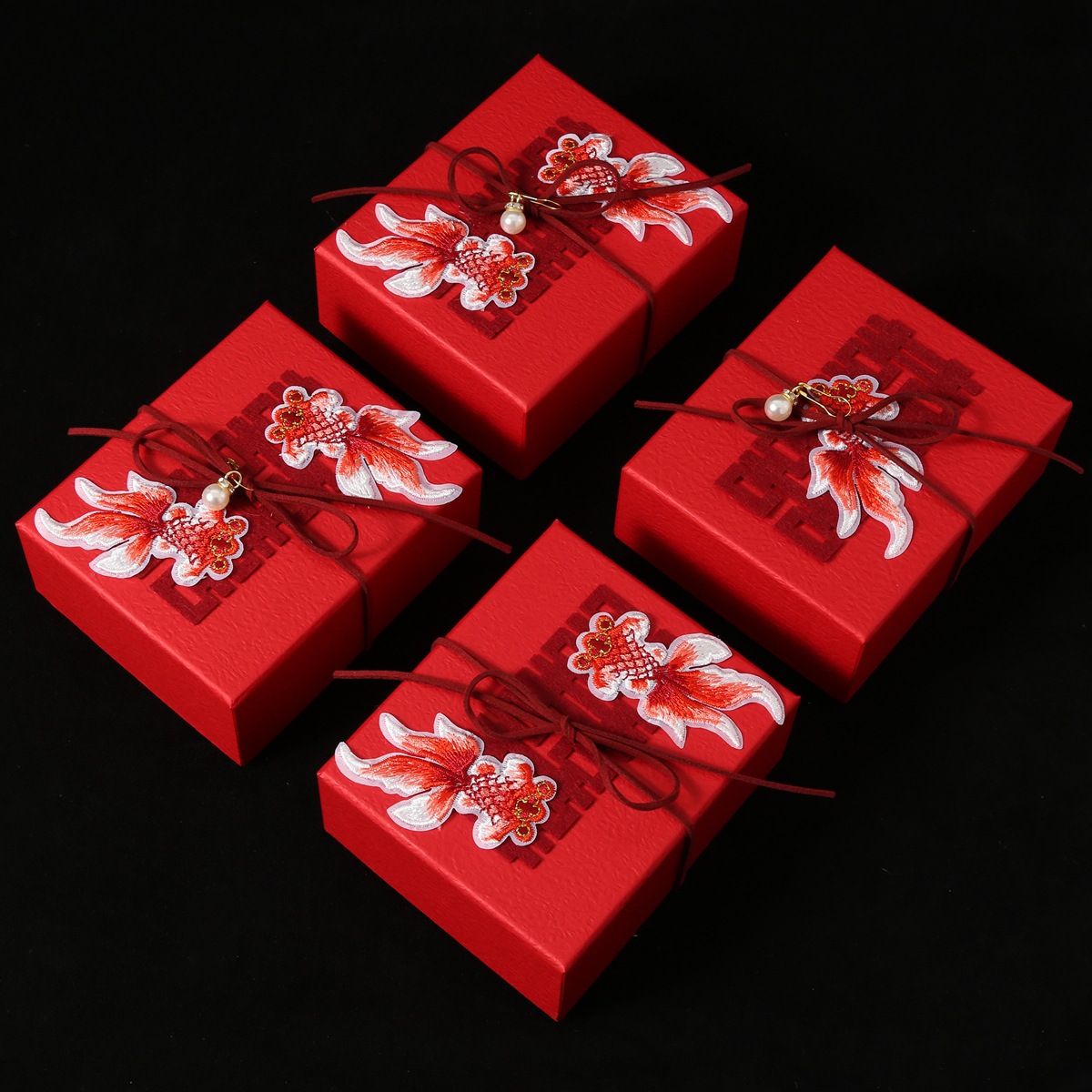 小红书爆款新中式复古伴手礼盒婚礼喜糖盒金玉满堂糖果宝宝诞生礼