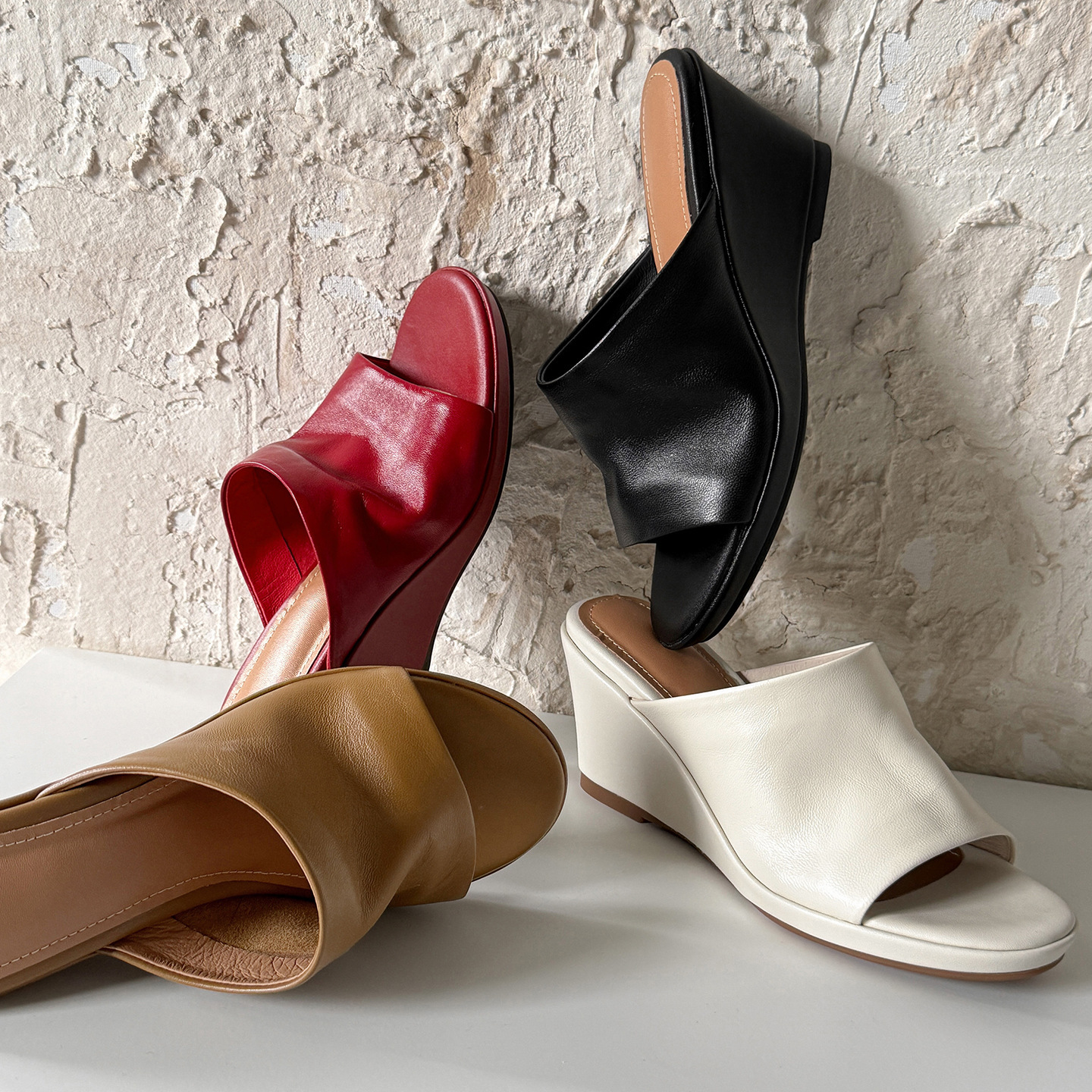 Sandal hở mũi nữ da dê gót nêm 5,5 cm quai ngang kiểu Hàn — đen chi tiết 1