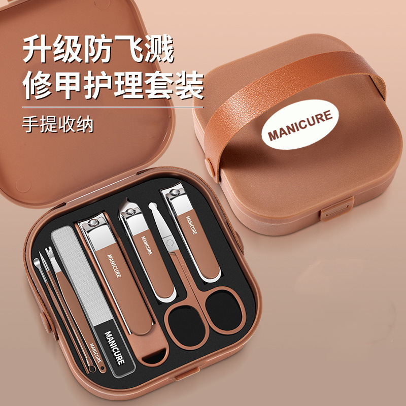 Handheld set for nails