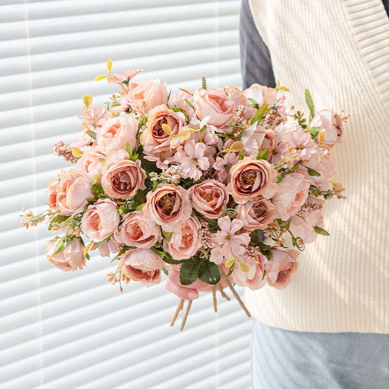 ザクロのバラの花珠の串、バラの造花の花束、インテリア、造花、シミュレーションローズ、シルクフラワー、装飾花|undefined
