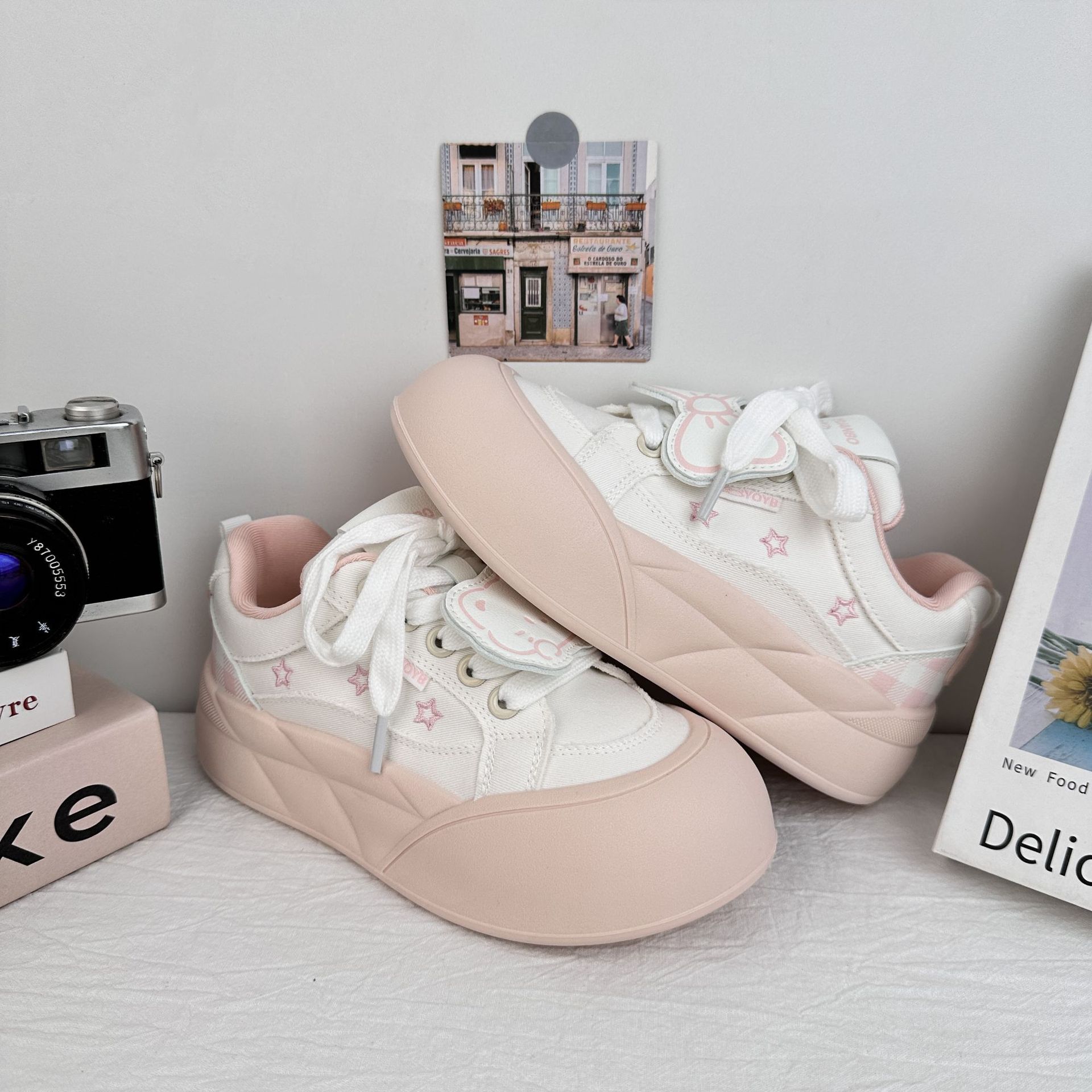 Yuanbo coreano zapatos de skate casuales para mujeres 2025 nuevo verano lindo zapatos blancos con faldas zapatos de pan