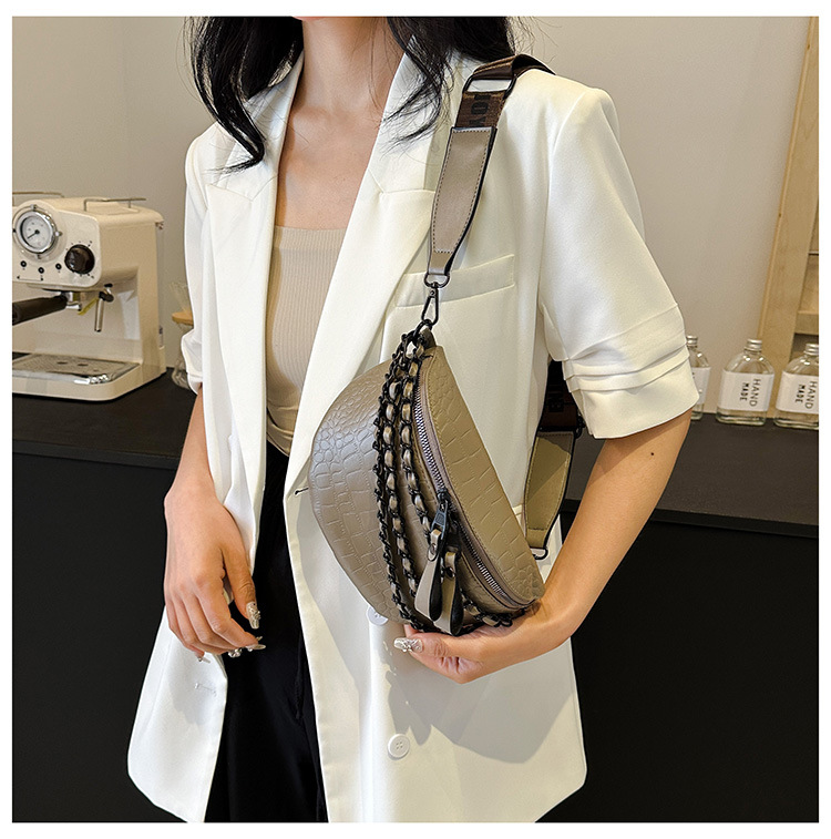 Super Hot Chest 2024 Nuova Moda Coreana Stile Occidentale Catena Donna Vita Larga Cinghia Monospalla Tracolla_voghion.com