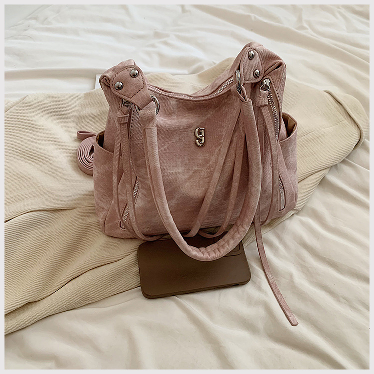 Large capacity wandering shoulder bag, new spicy girl high-end versatile double pocket strip casual crossbody armpit bag_voghion.com