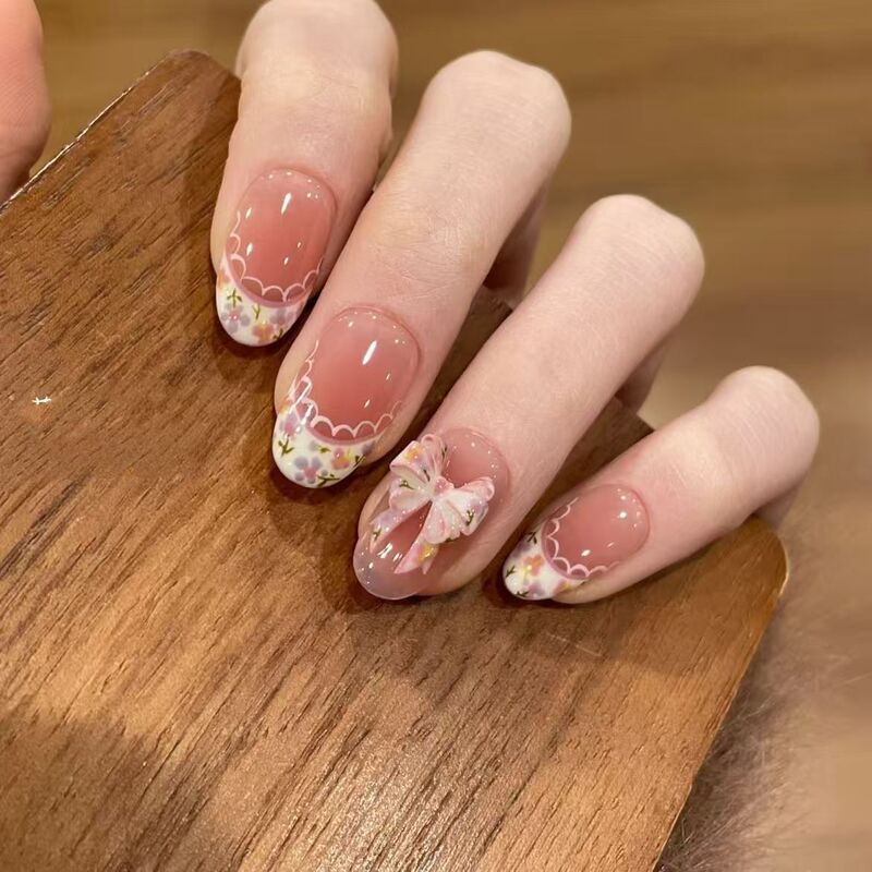 Wearable Nails Pure Handmade 2025 New Blush French Hand-Painted Cream Small Floral Lace Nails High-End Manicure