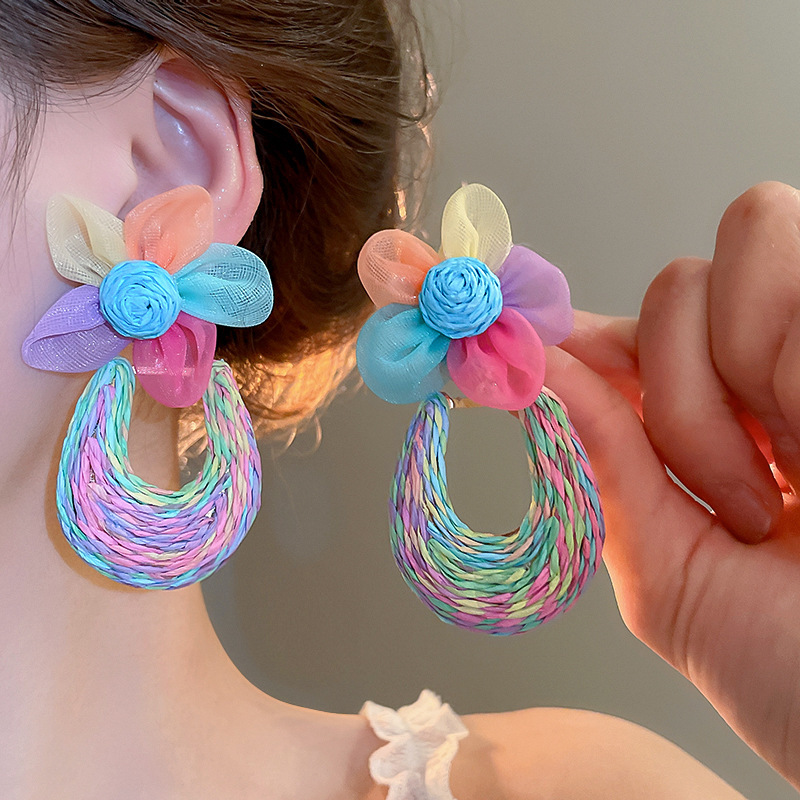 Pendientes de malla de pétalo de dopamina Pendientes de estilo de vacaciones junto al mar de estilo nuevo estilo caliente Pendientes de temperamento exagerado de todo fósforo al por mayor