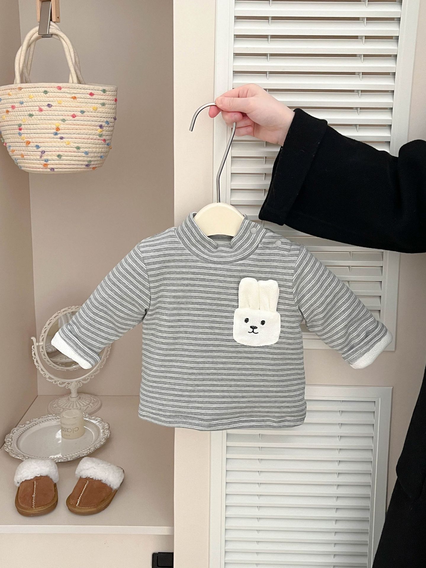 Invierno bebés más camisa de base de terciopelo universal bebés rayas extranjeras cuello de media altura engrosado con chaqueta caliente para niños