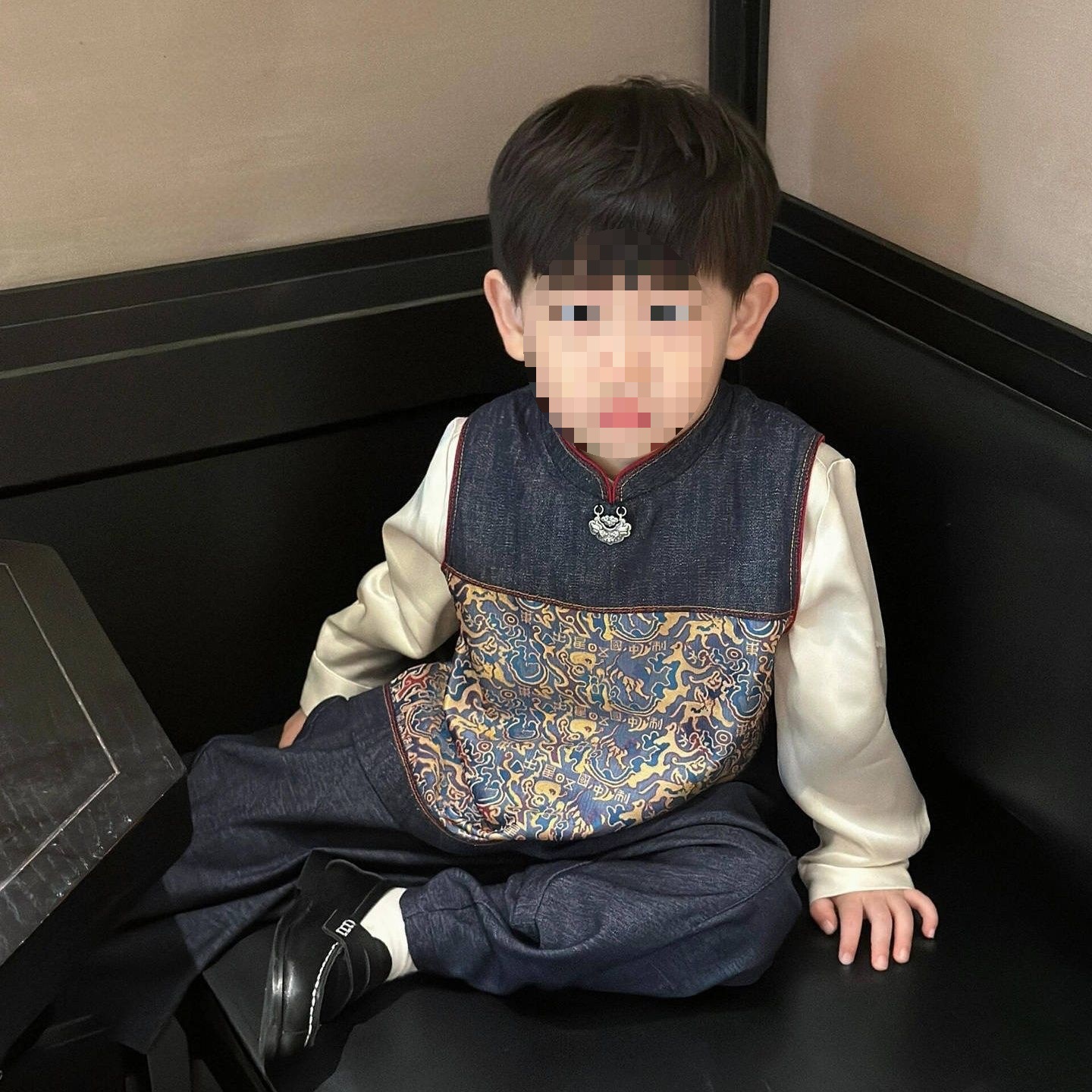 现货男女童汉服套装新中式儿童复古立领提花马甲中秋幼儿园两件套