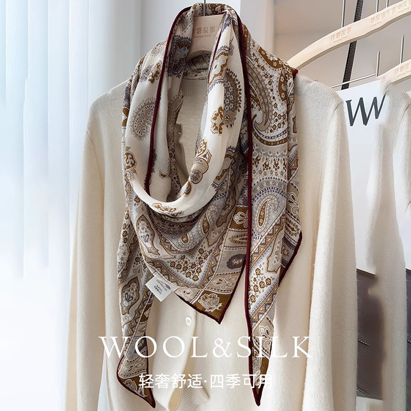 Mulberry Silk Wool Silk Wool Blended Brown Garden Triangle Scarf for Women Spring and Summer Elegant Classic Shawl Silk Scarf
