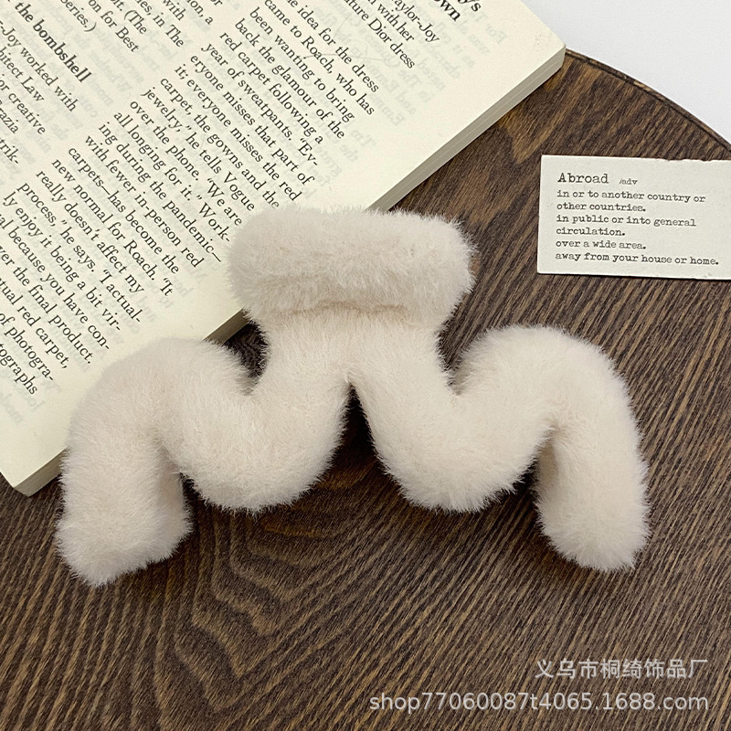 Gran clip de tiburón para el cabello, agarre fuerte, estilo simple y elegante, accesorio trasero para mujeres, proveedor directo de Yiwu