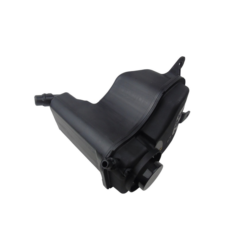 17137567462 17137640514 is suitable for BMW E81 E87 auxiliary water tank, coolant auxiliary reservoir