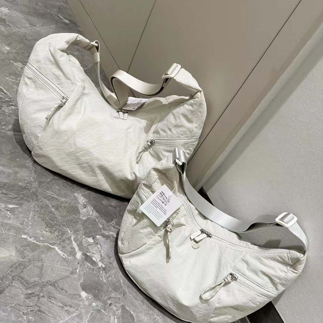 루 가족 크루아상 새로운 대형 슬로시 메신저 가방 13L 대용량 가방 어깨 겨드랑이 가방