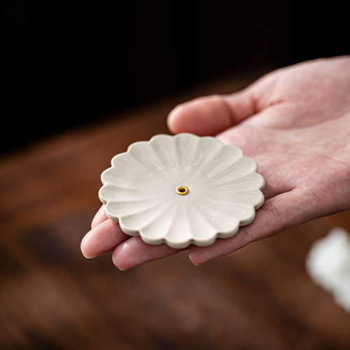 Creative Ceramic Incense Stand, Home Use Indoor Zen Sandalwood Sandalwood Incense Burner with Flower Plate Incense Tray