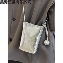 ߼yɫСŮ2025¿ٴ朗lμб֙C