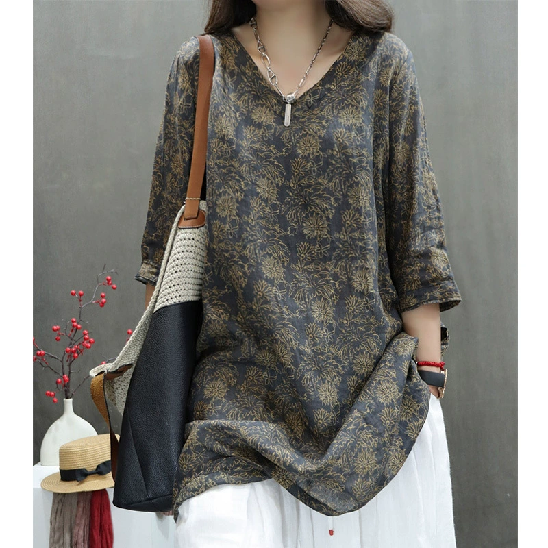 Лето 2025 Новый ретро Рами с V-образным вырезом среднего рукава юбка рубашка свободная версия повседневный топ