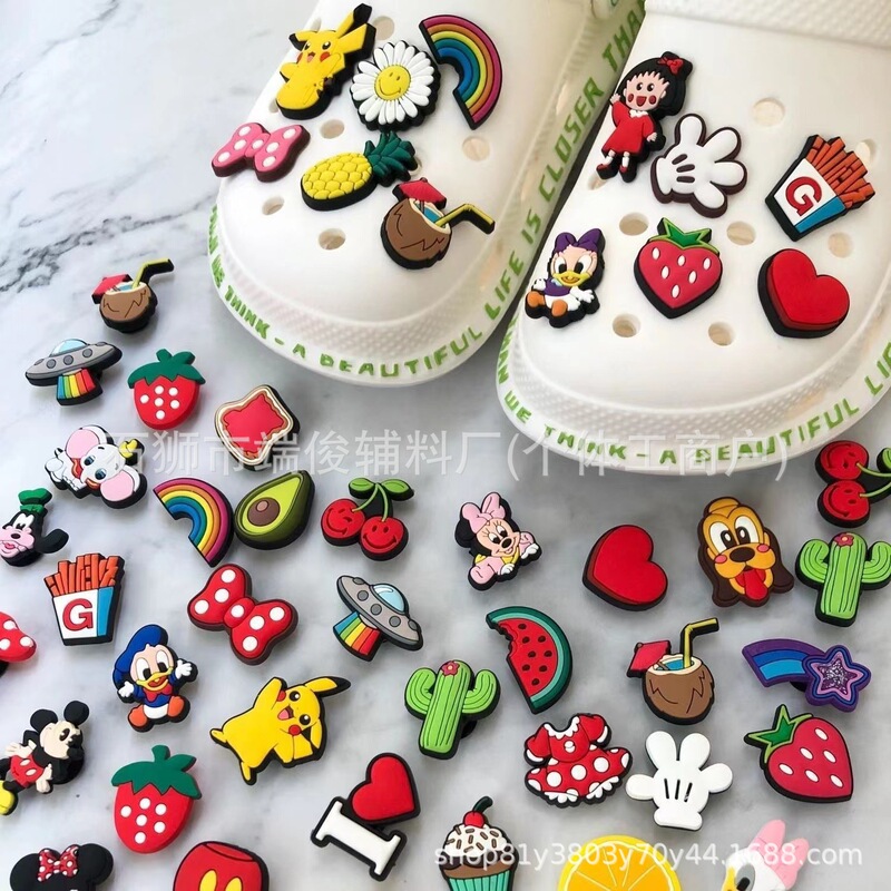 Mixed 50 hole shoes accessories random 50 hole shoes shoes flower PVC soft rubber shoe buckle random not repeat