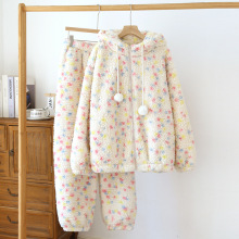 甜美款彩色波点珊瑚绒连帽睡衣女款冬季加绒加厚家居服大码套装