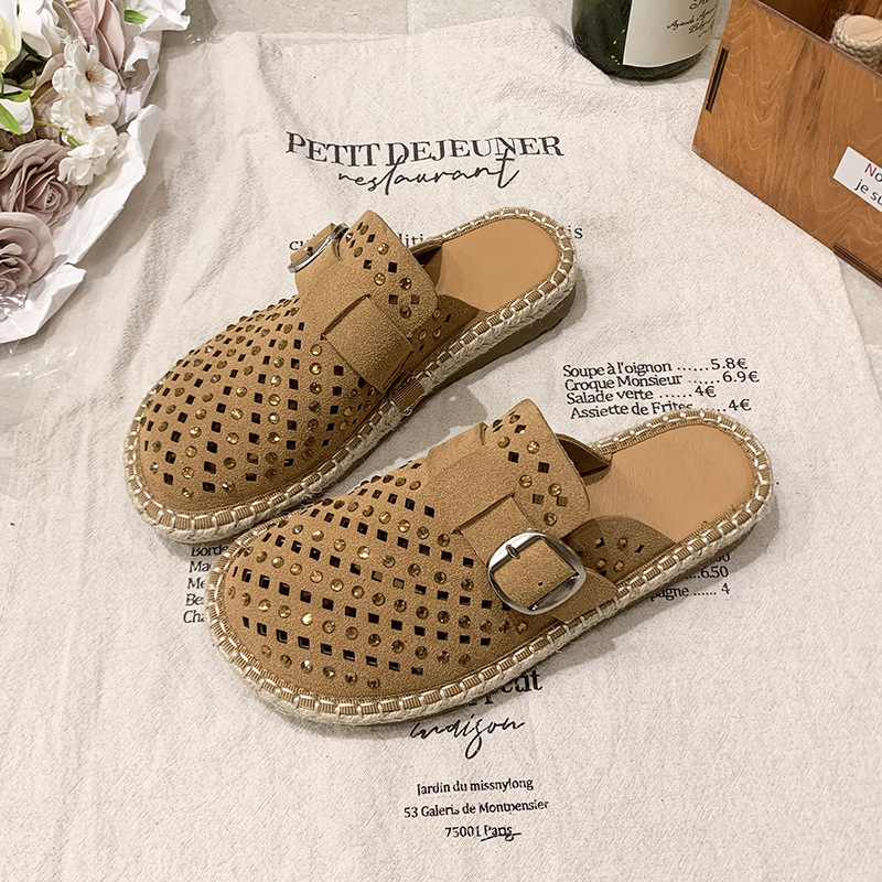 Retro fashionable mule flat