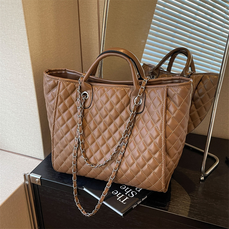 European And American Lingge Bag New Large Capacity Chain Bag Fashionable And Versatile Handheld Single Shoulder Tote Bag_voghion.com