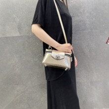 �羳��Ʒ�^��ţƤС���μ�б��а�С����Ů����ٴ�����֙C��