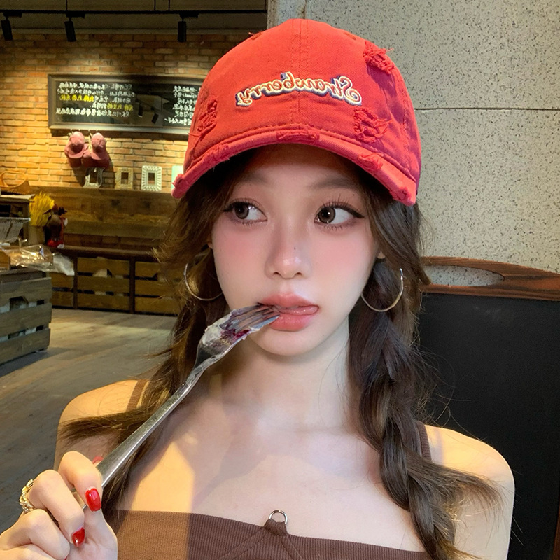 Carta roja bordada agujero gorra de béisbol mujer primavera 2025 nuevo aumento profundo gorra gor
