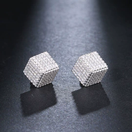 耳钉;戒指;项链