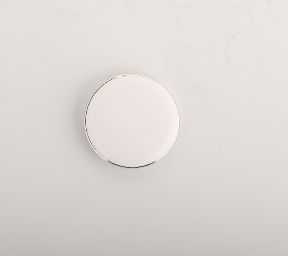 Round white without hook