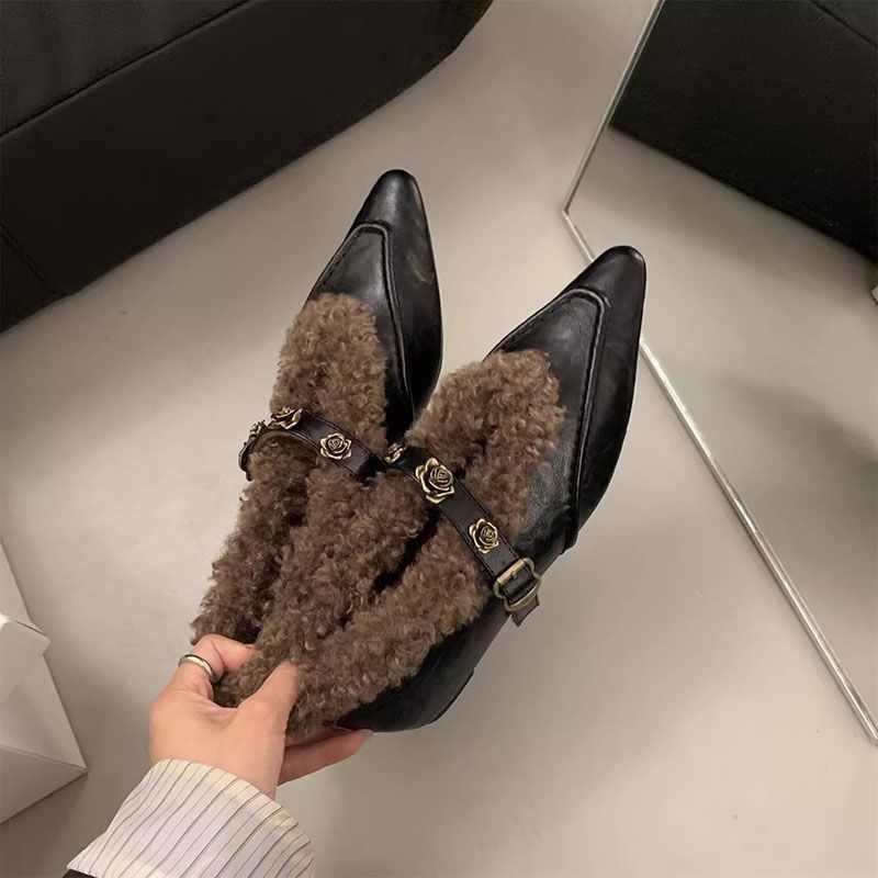 (2개) 3CM 내부 높이 기모 MARY JANE MAO 신발 2024 저녁 바람 기질 포인팅 따뜻하고 편안한 작은 가죽 신발