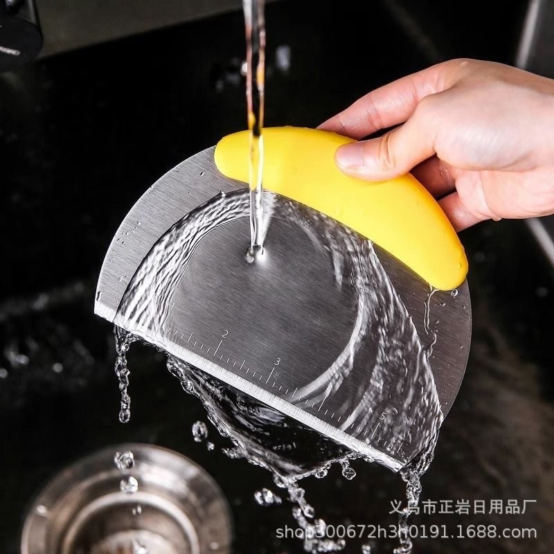 Stainless Steel Dough Scraper Set 3 Pieces Red Noodle Cutting Blade for Home Kitchen Use quality and texture