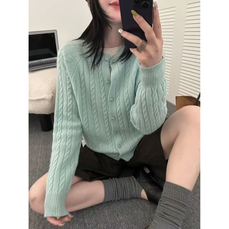 100% wool 67.5kg women's knitwear in stock 49e8ae6cbabb 100% wool 67.5kg women's knitwear in stock 49e8ae6cbabb