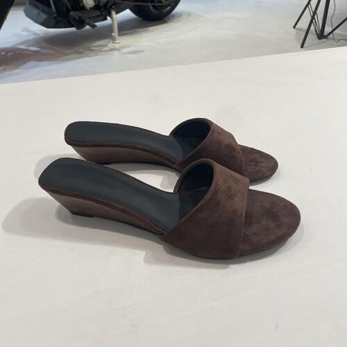 Round head, wedge heel, open-toe sandals, women's 2025 summer new retro simple women's one-word slippers
