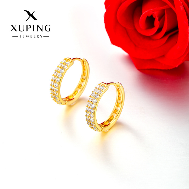 Xuping aleación de cobre chapado 24k Europa y América imitación transfronteriza oro incrustado zircon pendientes de orejas personalizados