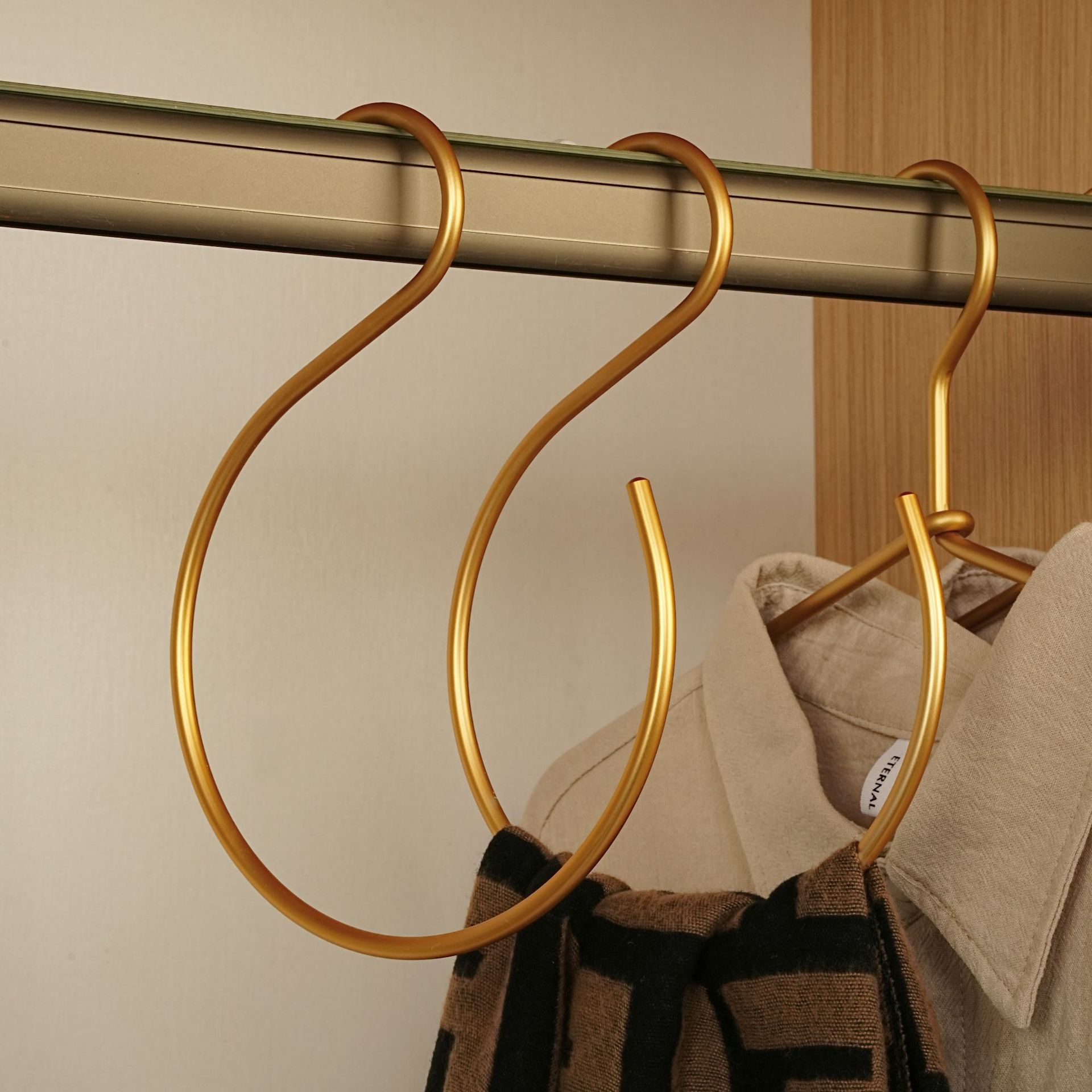 Scarf Storage S-Shaped Hook Solid Aluminum Alloy Scarf Hanger Multi-Functional Large S-Shaped Hook Metal Towel Hook