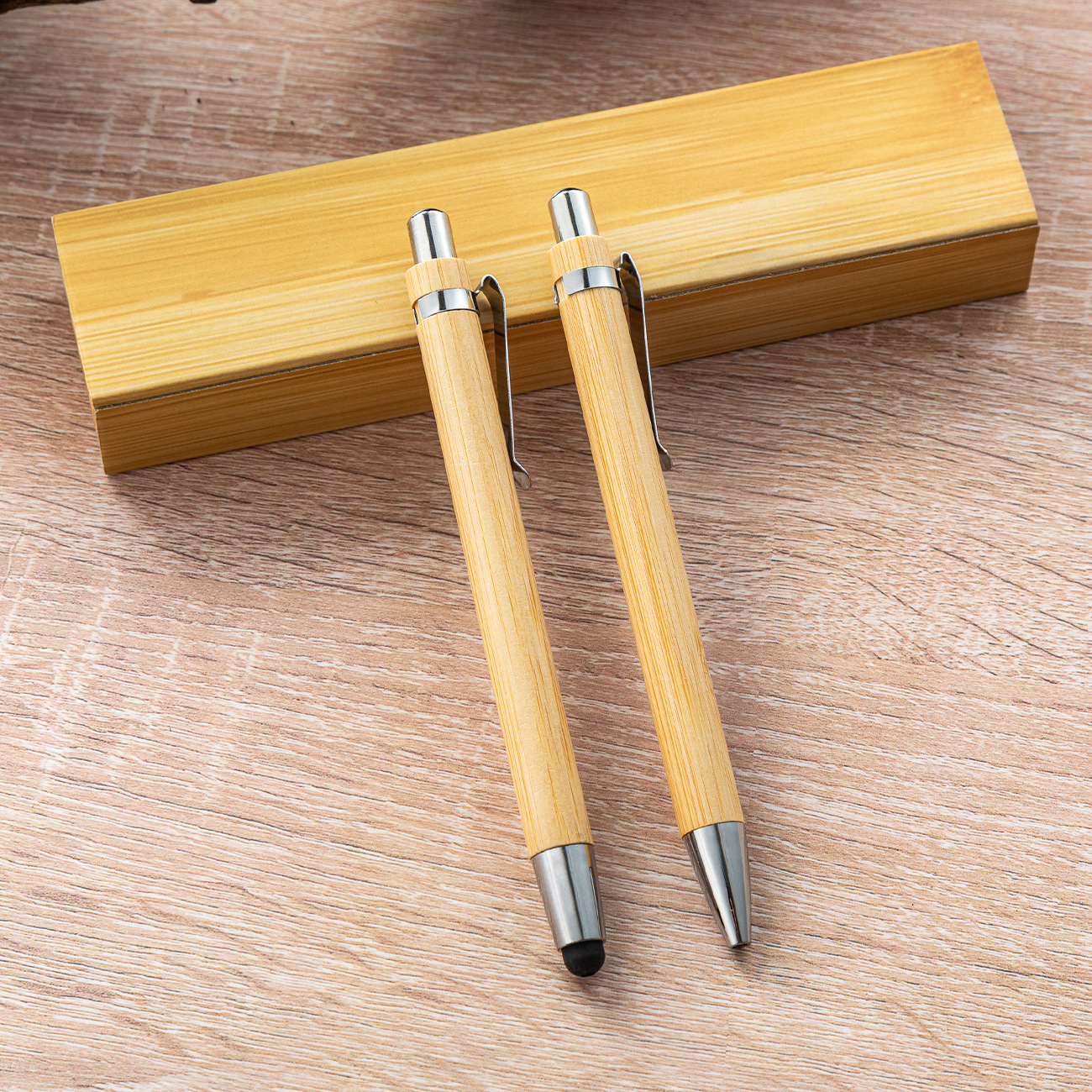 Material de madera de bambú bolígrafo de publicidad bolígrafo de impresión logotipo bolígrafo de bambú caja de bolígrafo de metal gancho táctil juego de bolígrafo