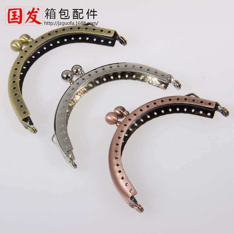 Sin stock, puede hacer productos: 8.5CM semicircular tamaño brillante oro de cabeza de goteo creativo oro de cabeza de goteo