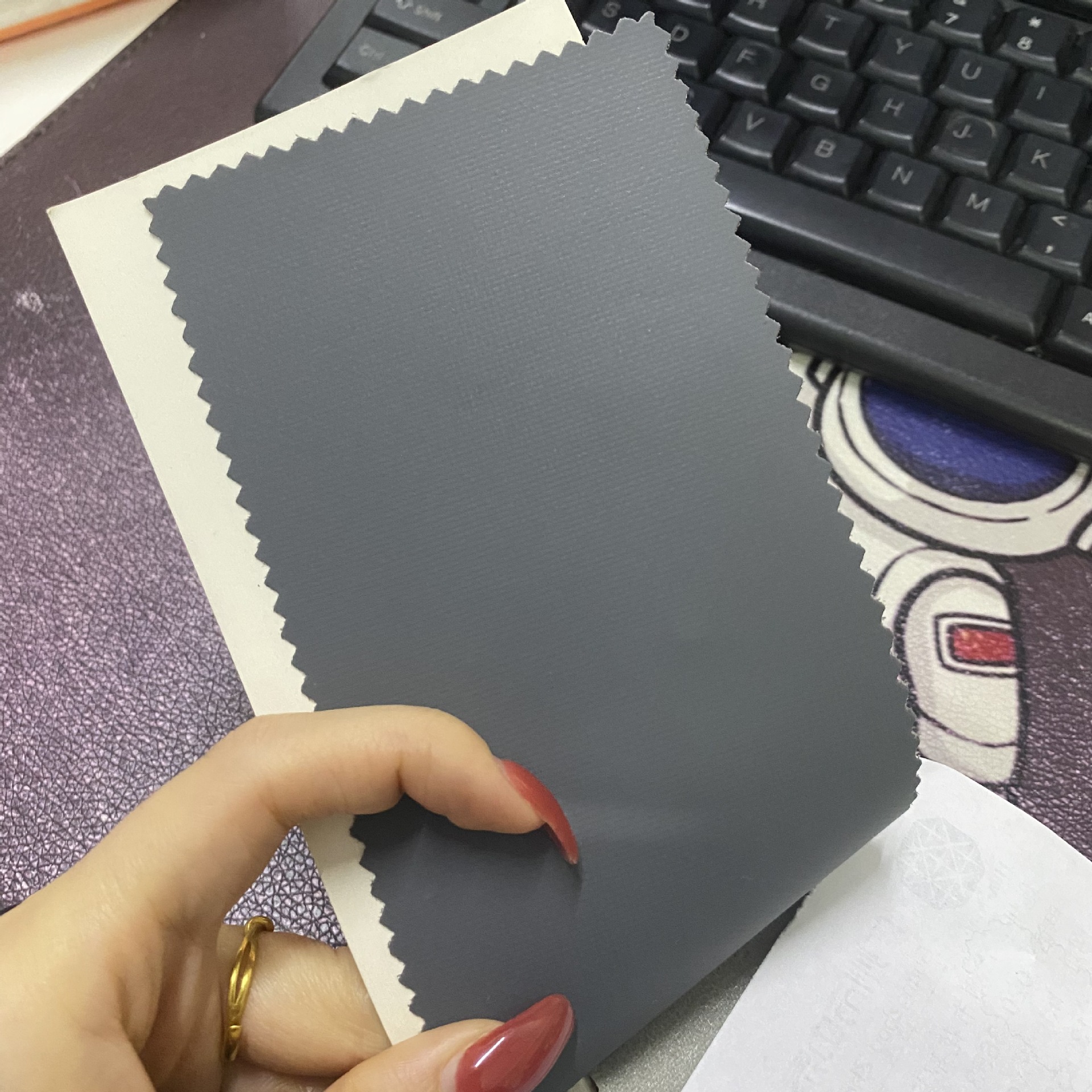 600D涤纶布双贴雾面PVC 0.4mmPVC夹网布灰色 防水袋户外用品用