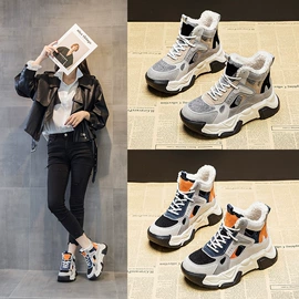 女式休闲单鞋;女式皮靴;厚底凉鞋