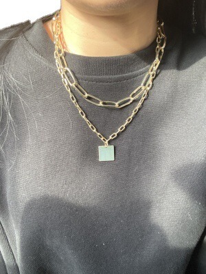Elegant and Unique European and American Women's Light Luxury Necklace  New Arrival, Niche Design Sense High-Grade Metal Chain, Versatile Sweater Chain Accessory